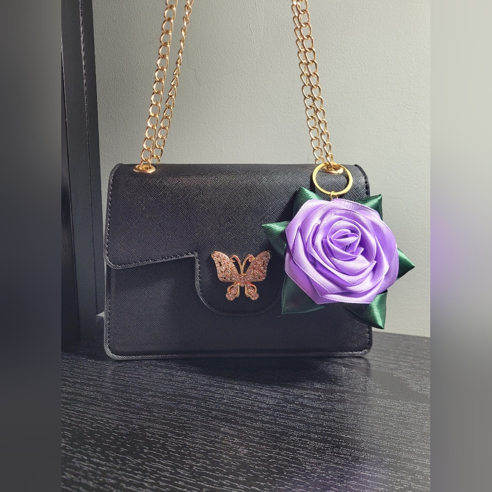 Eternal Rose Keychain โ Handmade, Custom Color - Picture 2 of 4